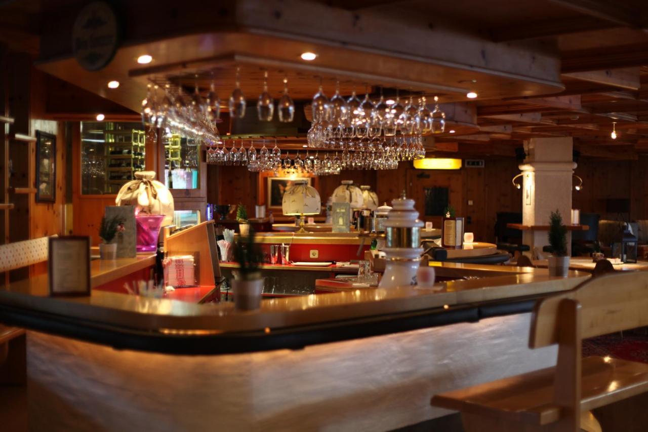 Jufa Alpenhotel Saalbach Exterior photo