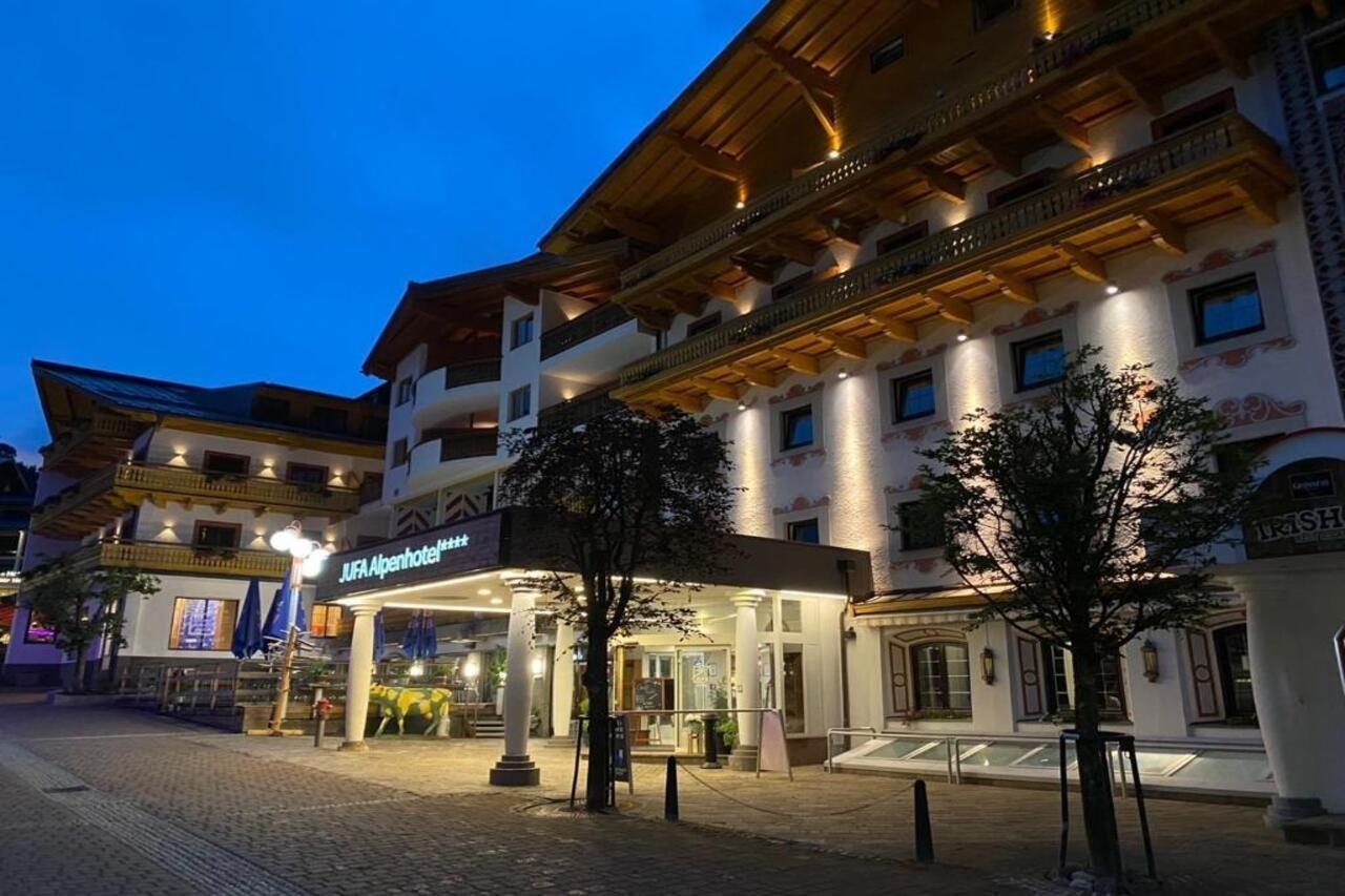 Jufa Alpenhotel Saalbach Exterior photo