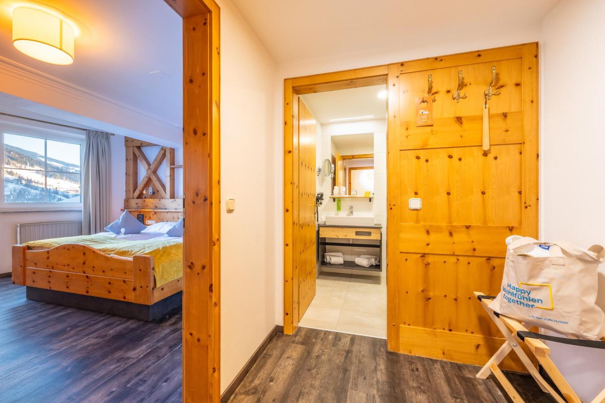 Jufa Alpenhotel Saalbach Exterior photo